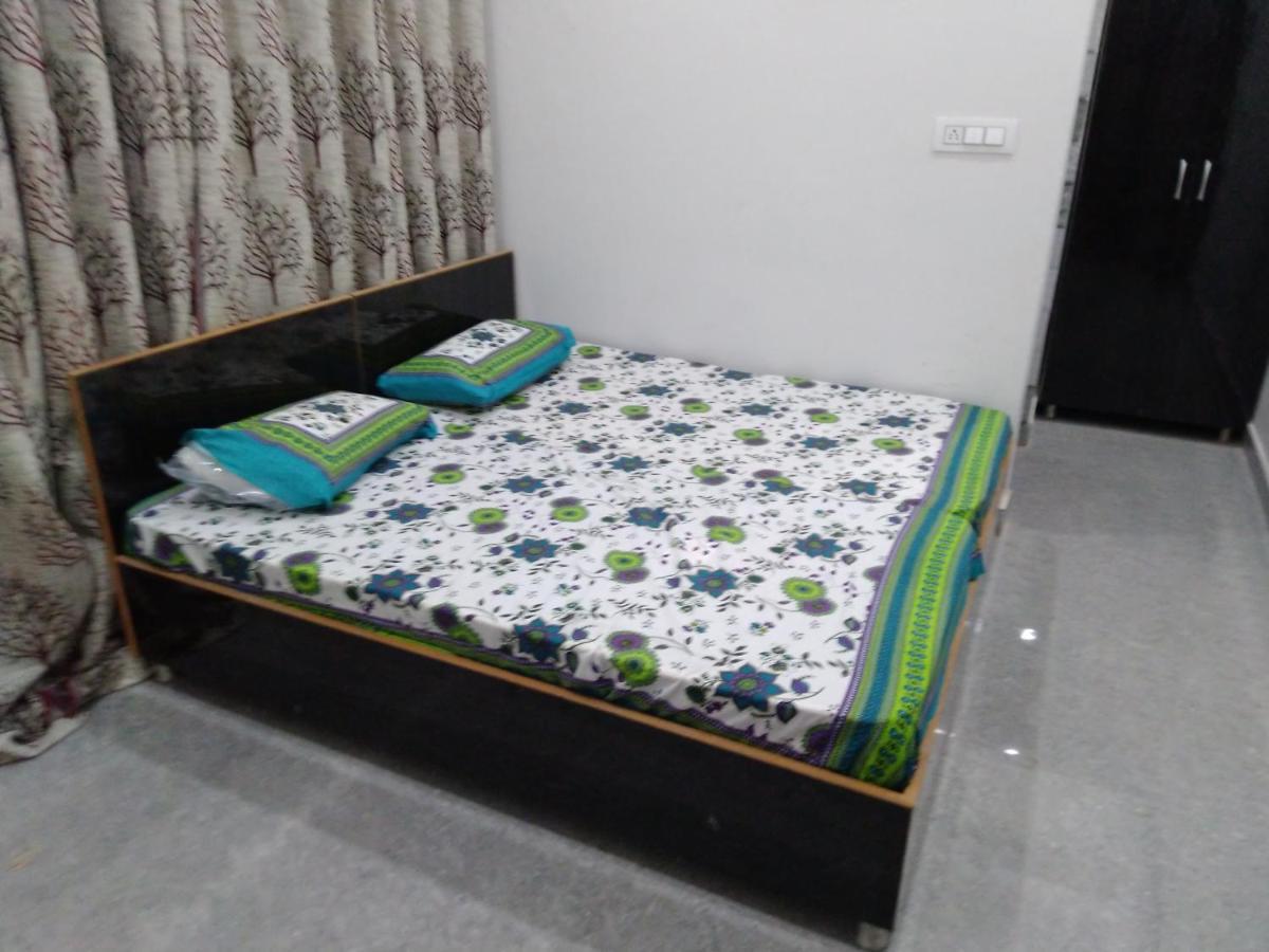 רישיקש Hotel Aman מראה חיצוני תמונה