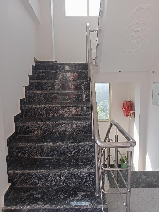 רישיקש Hotel Aman מראה חיצוני תמונה