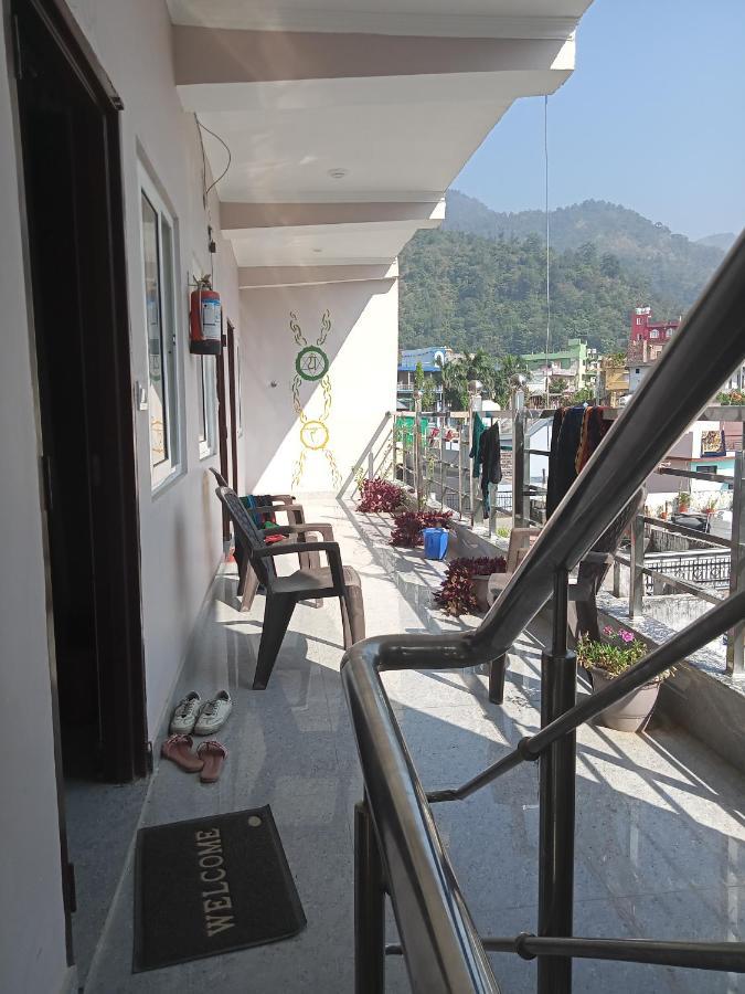 רישיקש Hotel Aman מראה חיצוני תמונה